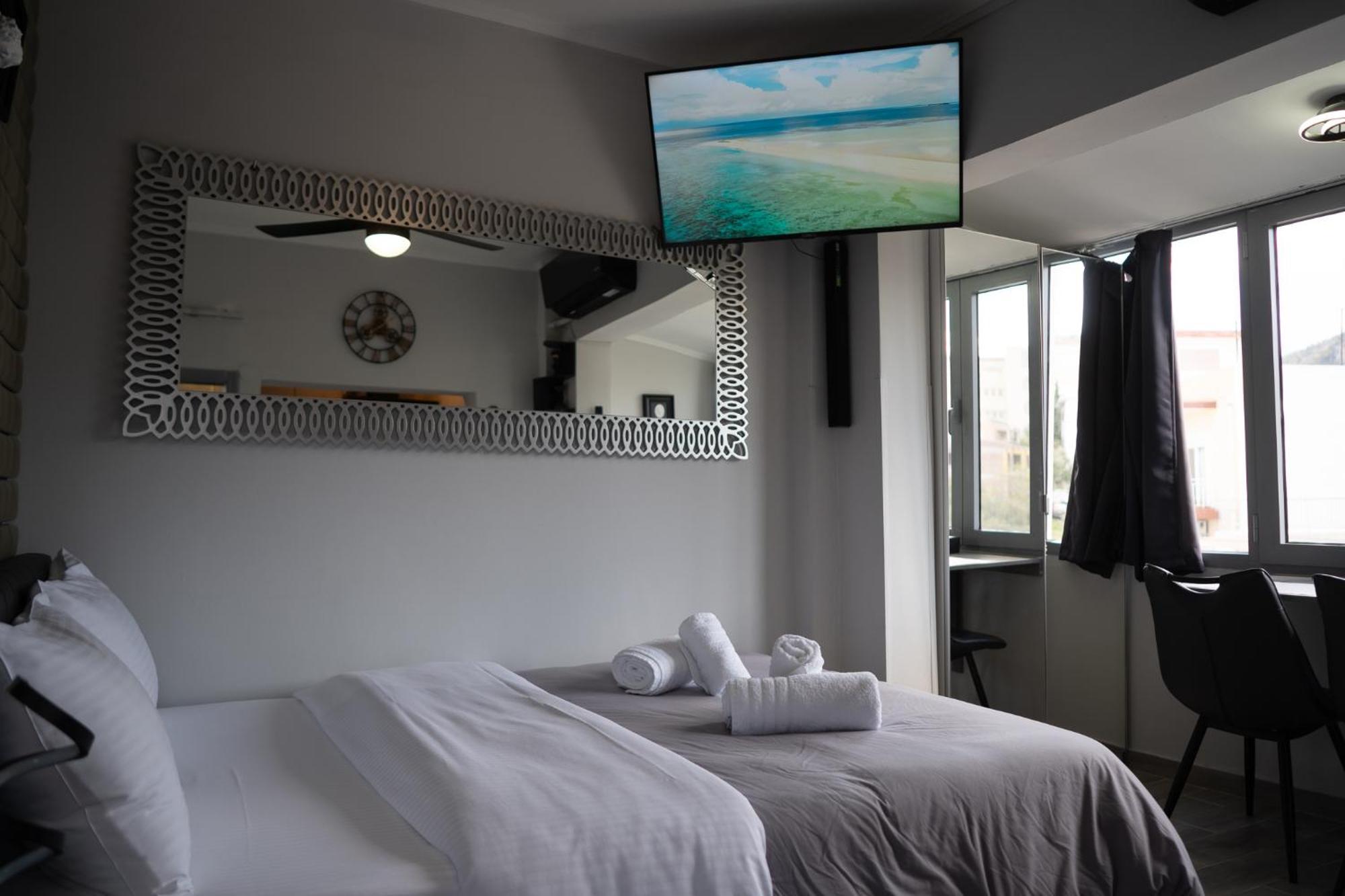 Loft Life Studio Mytilene View ภายนอก รูปภาพ